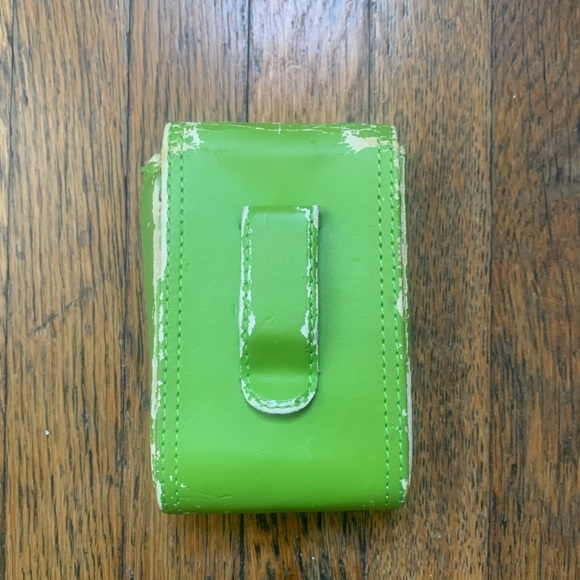 Promaster green leather camera case - Picture 2 of 5